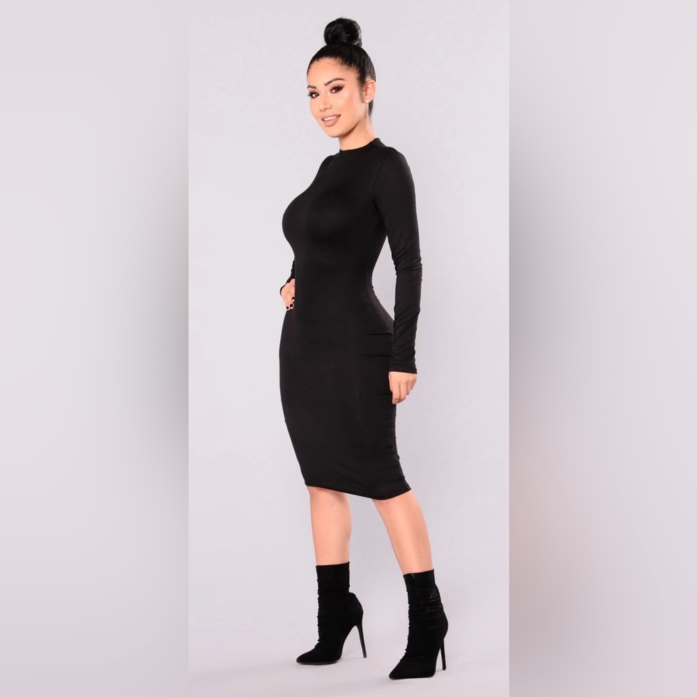 Fashion Nova Black Long-Sleeve Bodycon Dress. New With Tags, Size Large